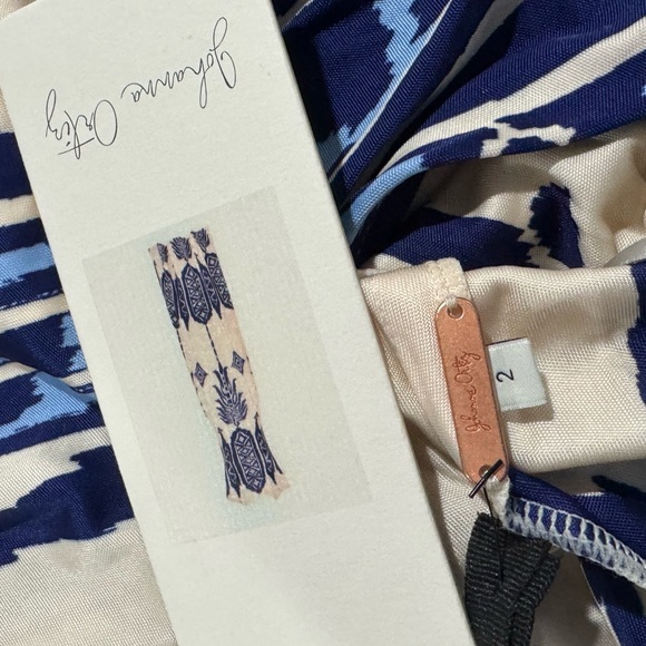 $1350 
Johanna Ortiz

Cardinal Direction Printed Jersey Ankle Dress size 2 - Picture 12 of 12